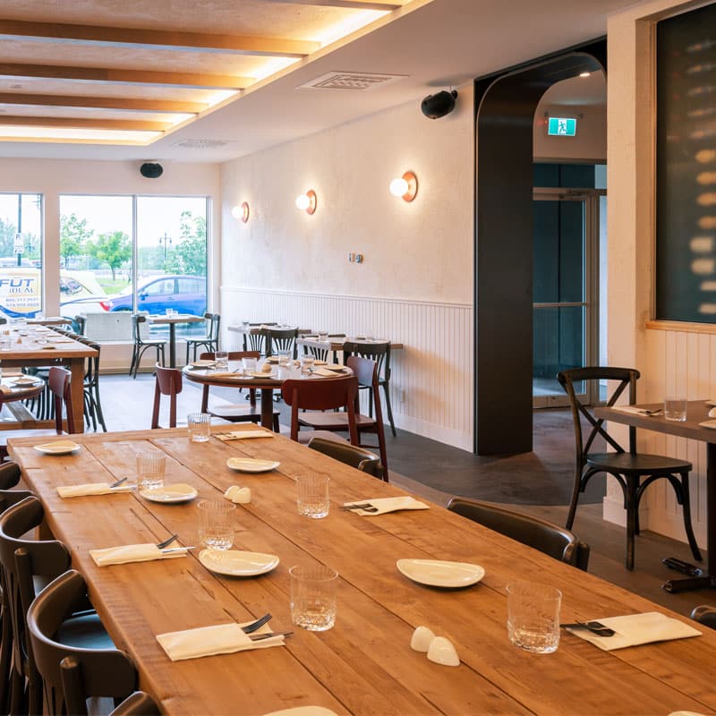 The Les Berges dining room